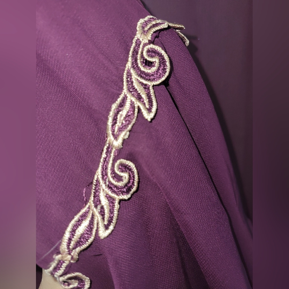(M)🆕️🔥Purple Embroidered Silk Sheer Robe🔥 - Picture 6 of 6